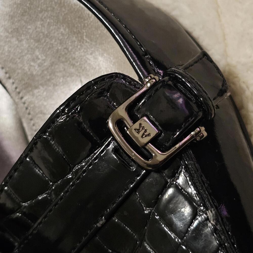 Anne Klein iflex Black Crocodile Embossed Patent Leather Pointed Kitten Heels 7 - Picture 6 of 9